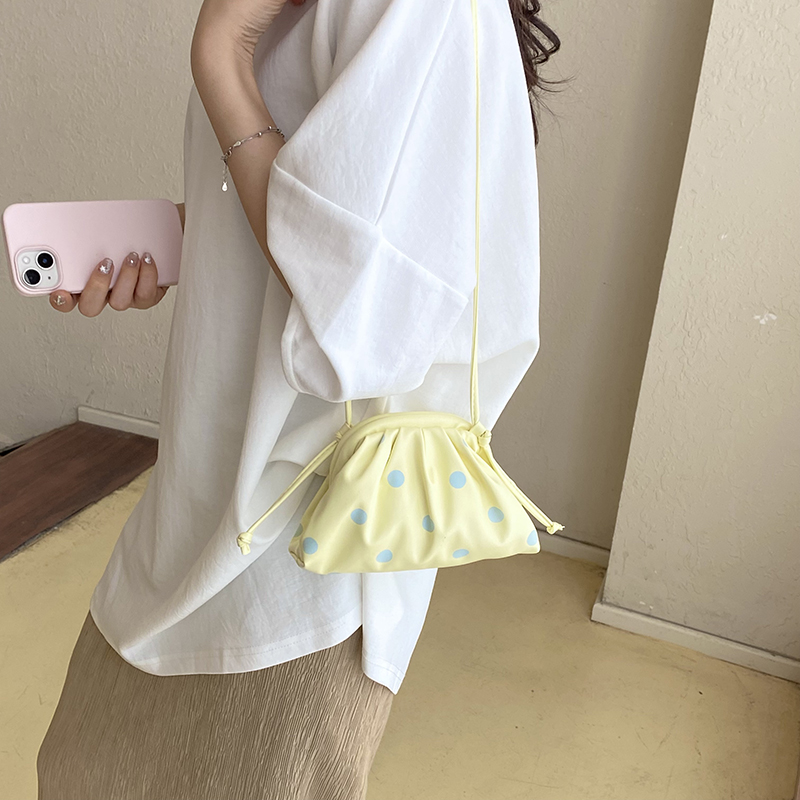 MOODS กระเป๋าถือและกระเป๋าสะพา - Women Fashion Drawing บทวิจารณ์และราคา