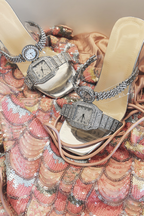 รองเท้าส้นสูงคริสตัลดีไซน์ดั้ง - Fashion Women Watch บทวิจารณ์และราคา